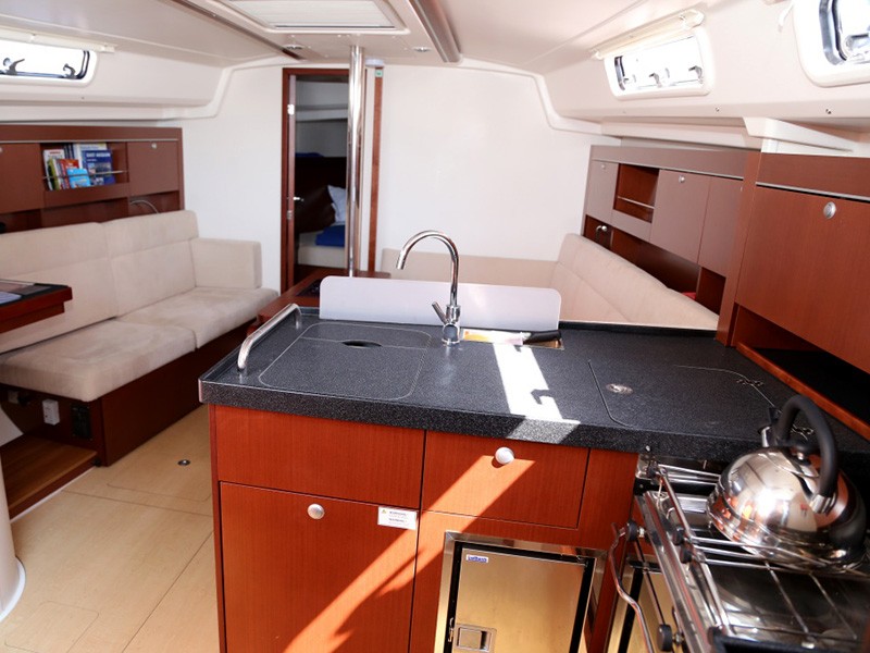 Hanse 385, Ariel | Yacht Charter Croatia