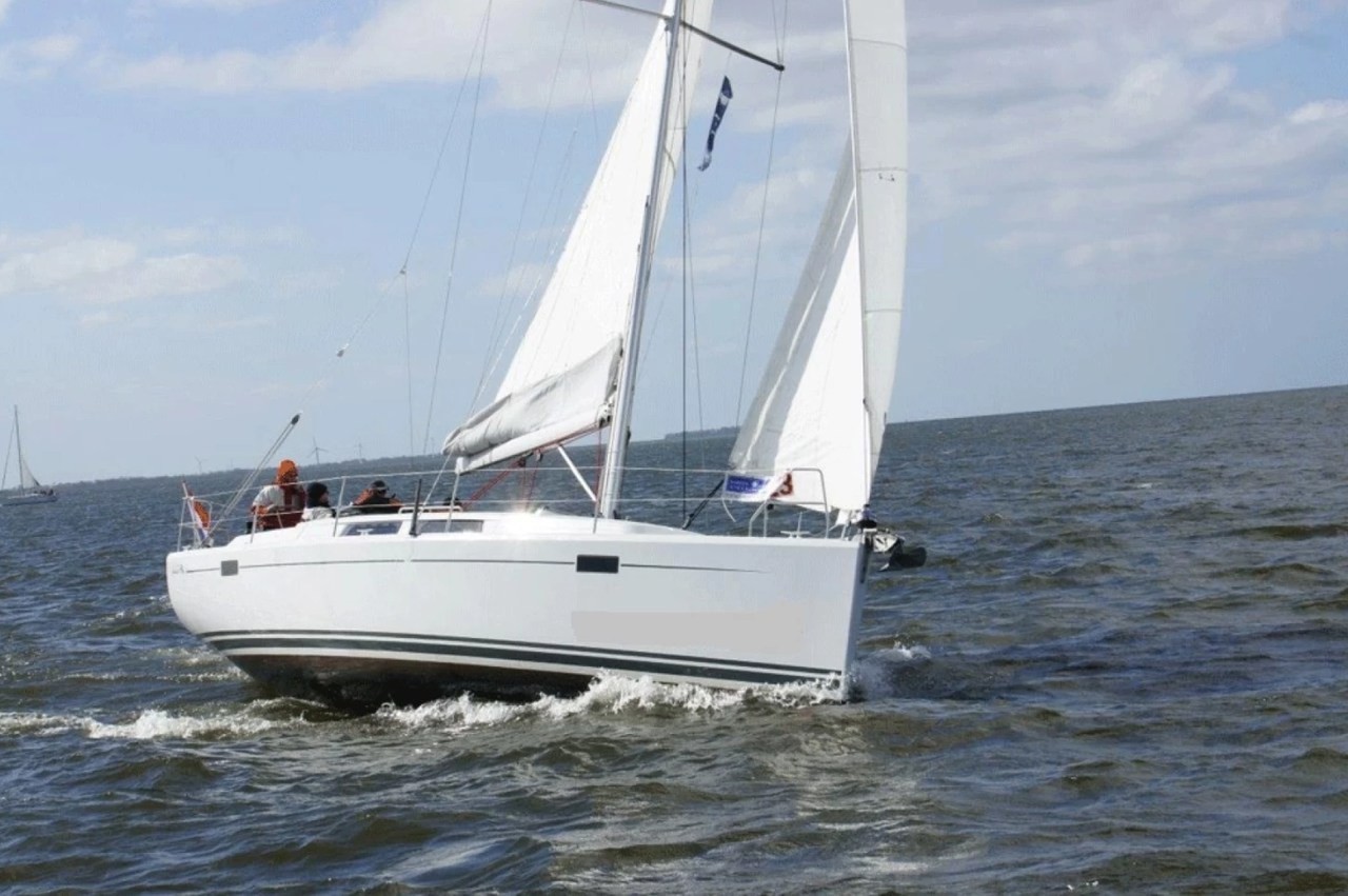 Hanse 385, Kon-Tiki | Yacht Charter Croatia