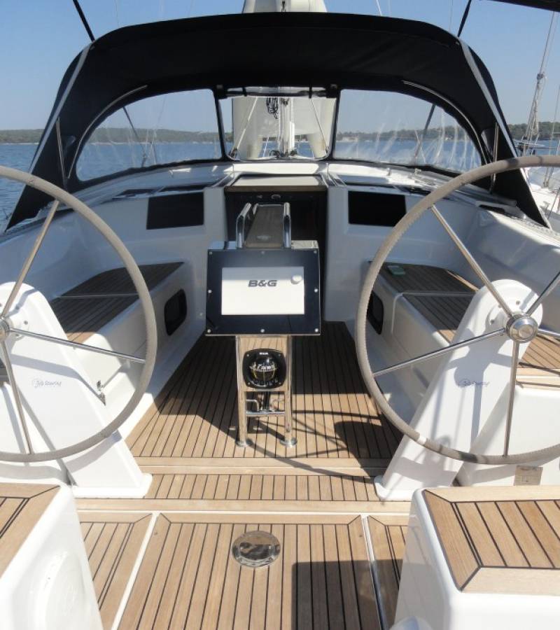 Hanse 385, Riana | Yacht Charter Croatia