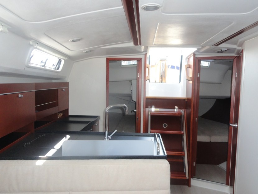 Hanse 385, Riana | Yacht Charter Croatia