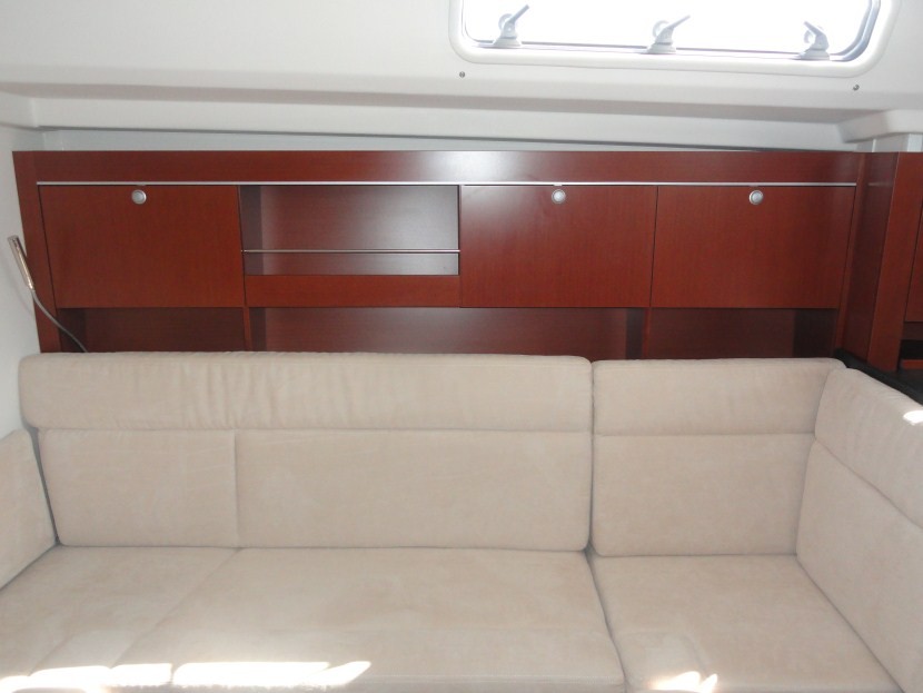 Hanse 385, Riana | Yacht Charter Croatia