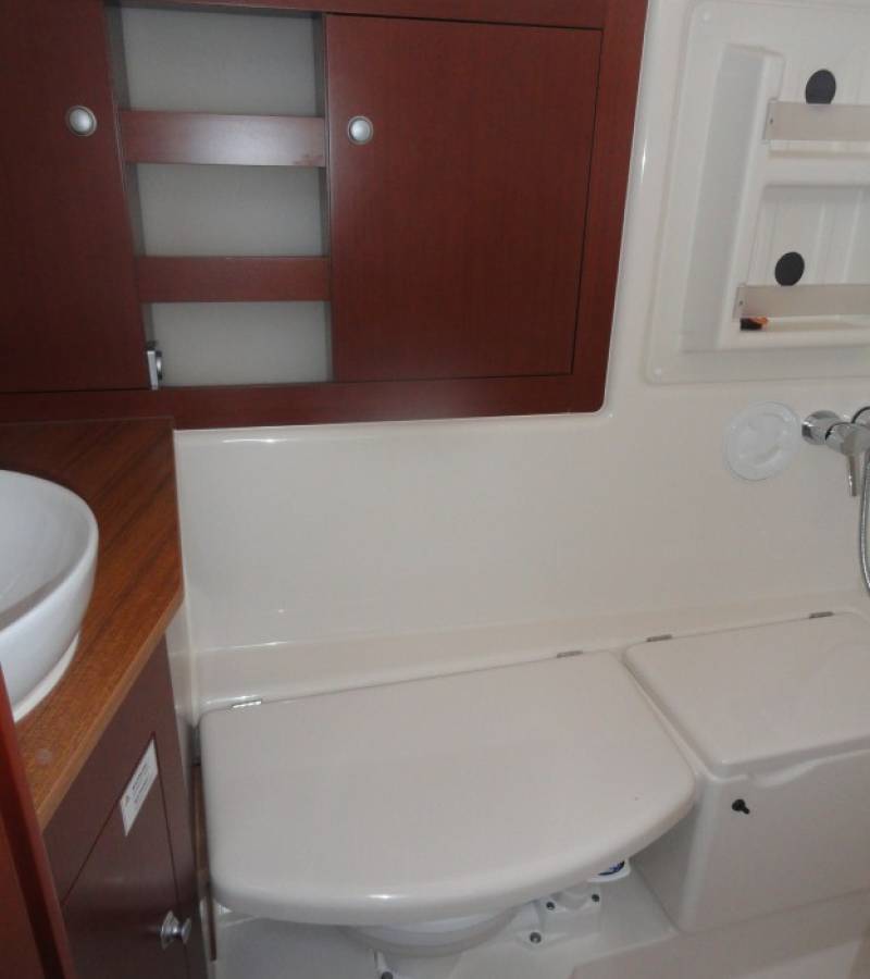 Hanse 385, Riana | Yacht Charter Croatia