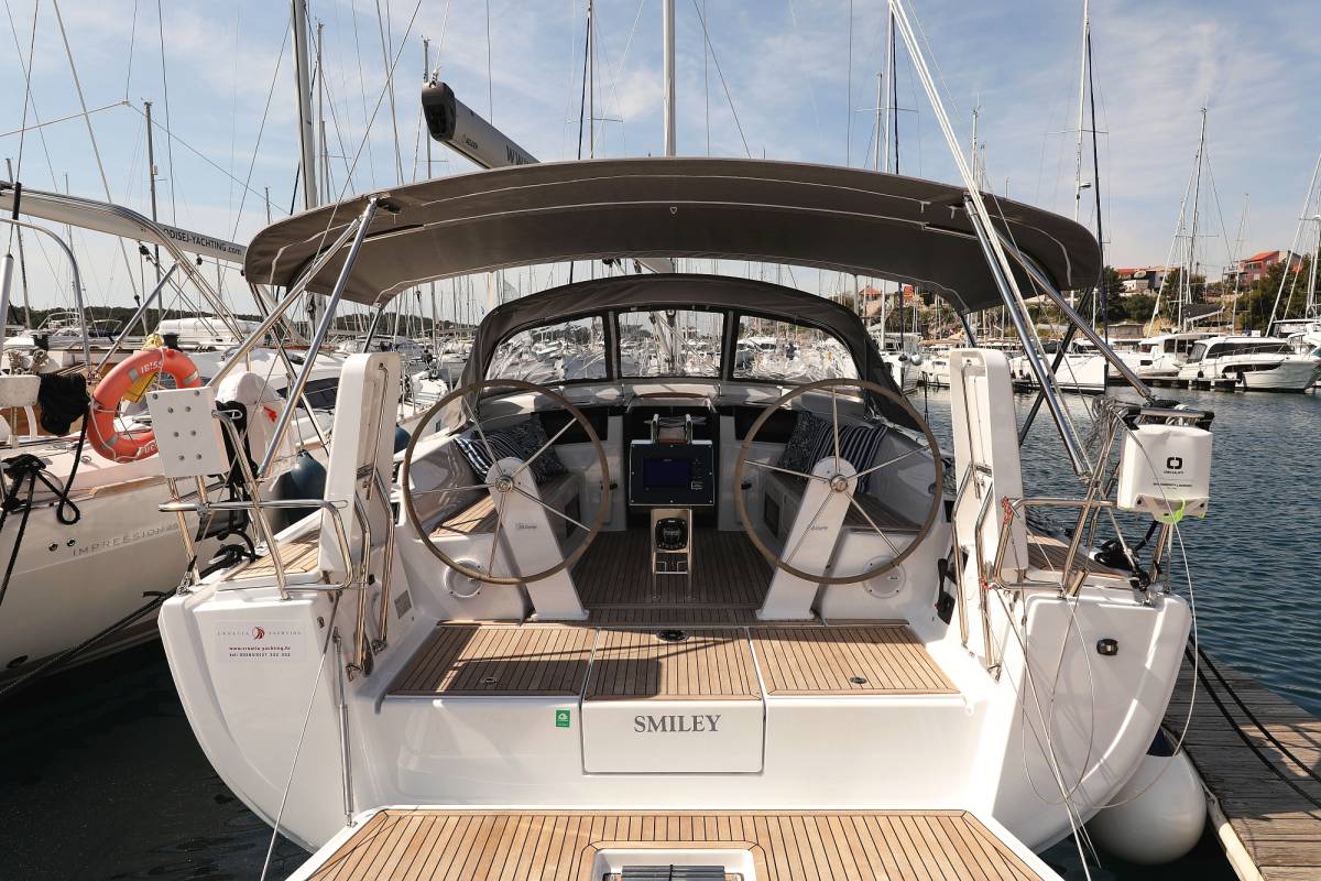Hanse 388, Smiley | Yachtcharter Kroatien