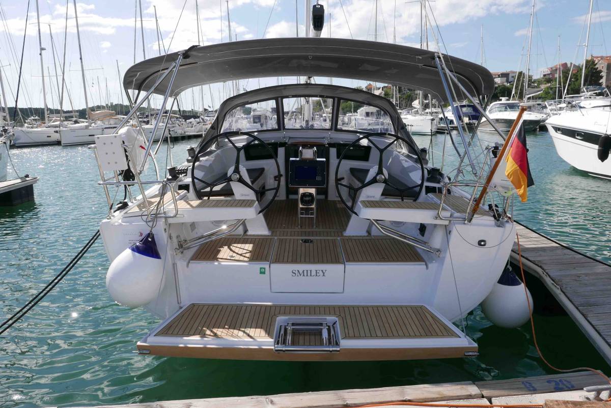 Hanse 388, Smiley | Yachtcharter Kroatien