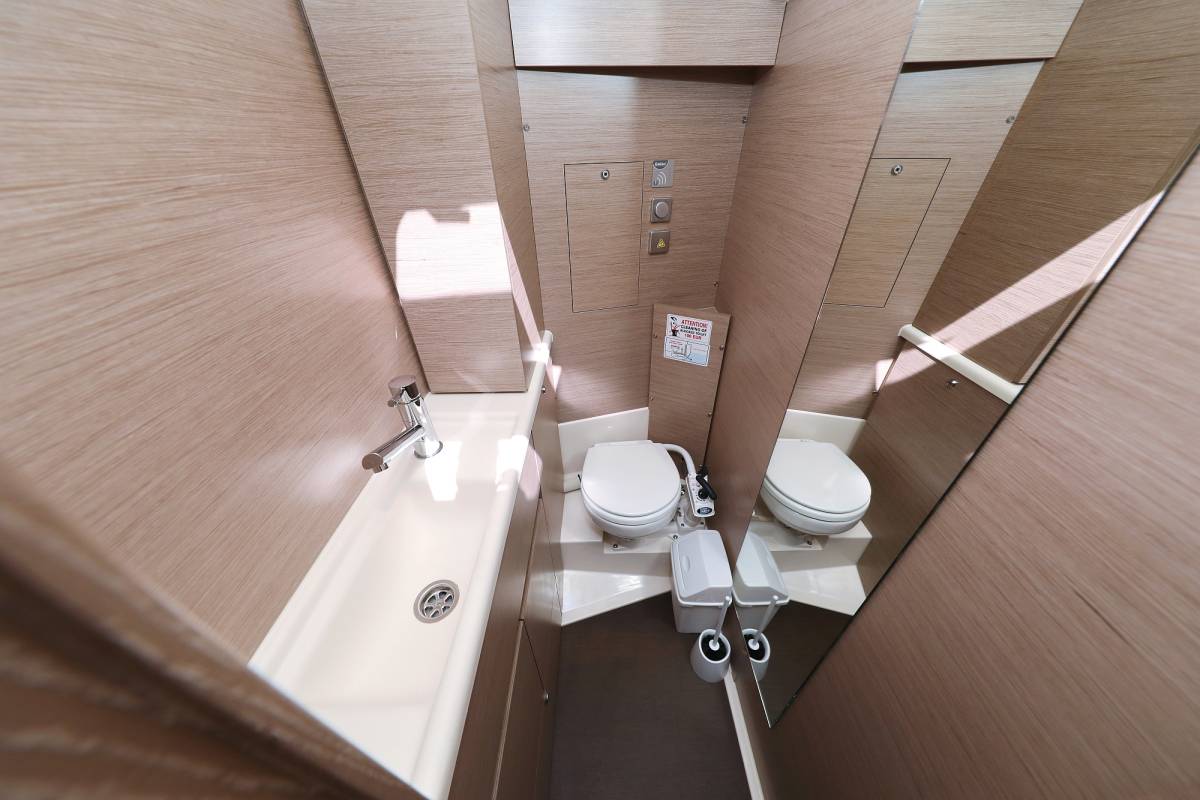 Hanse 388, Smiley | Yachtcharter Kroatien