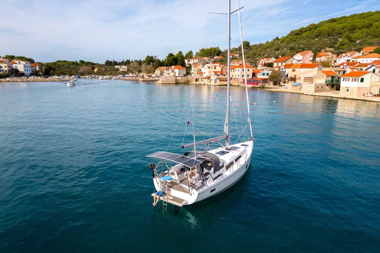 Hanse 388, Daydream | Noleggio di Yacht Croazia