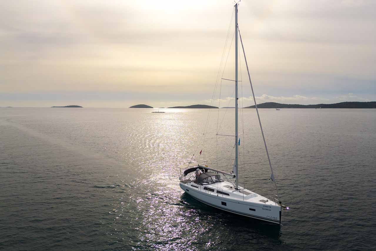 Hanse 388, Daydream | Noleggio di Yacht Croazia