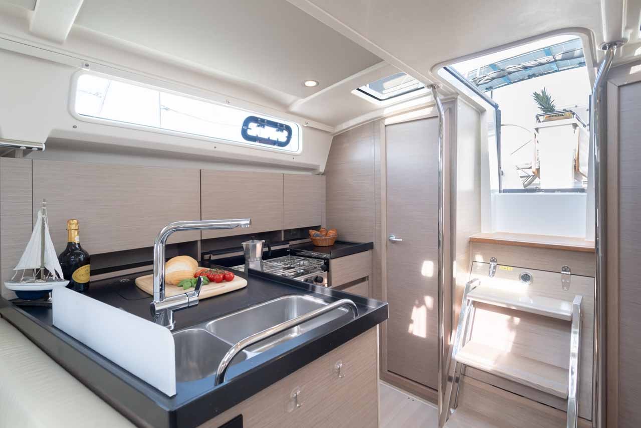 Hanse 388, Daydream | Noleggio di Yacht Croazia