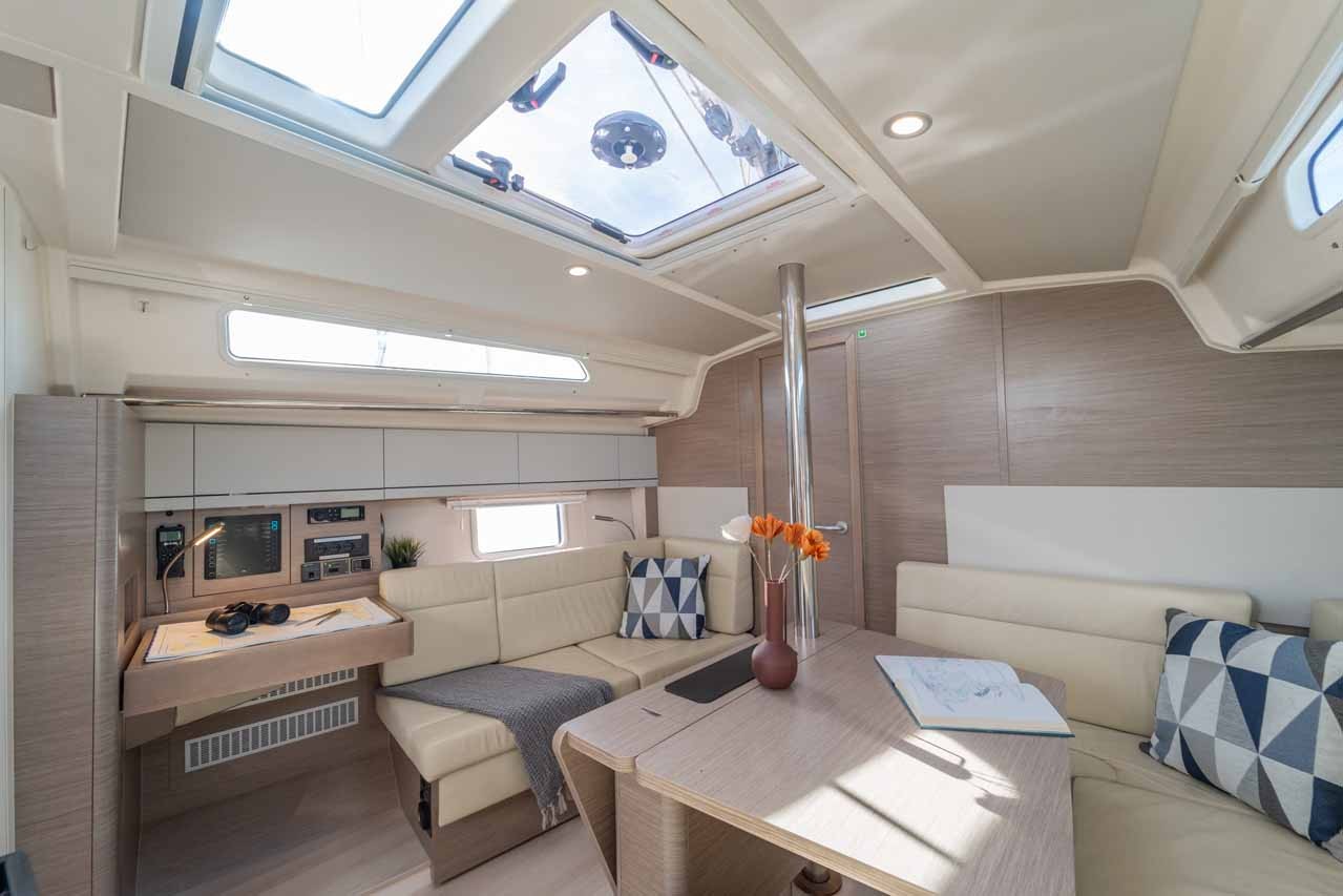 Hanse 388, Daydream | Noleggio di Yacht Croazia