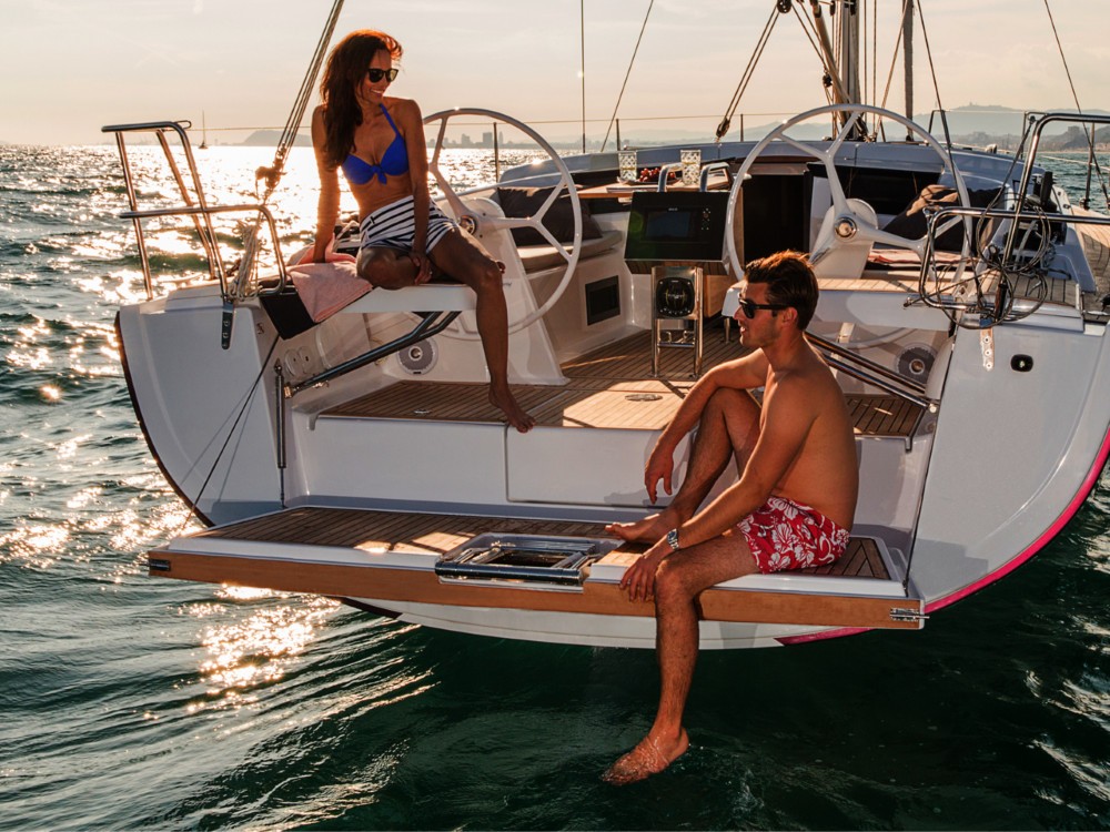 Hanse 388, Barcelona | Noleggio di Yacht Croazia
