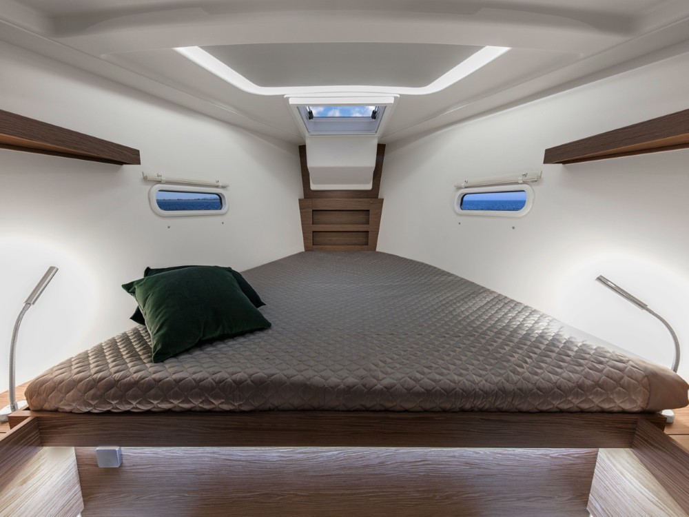 Hanse 388, Barcelona | Noleggio di Yacht Croazia