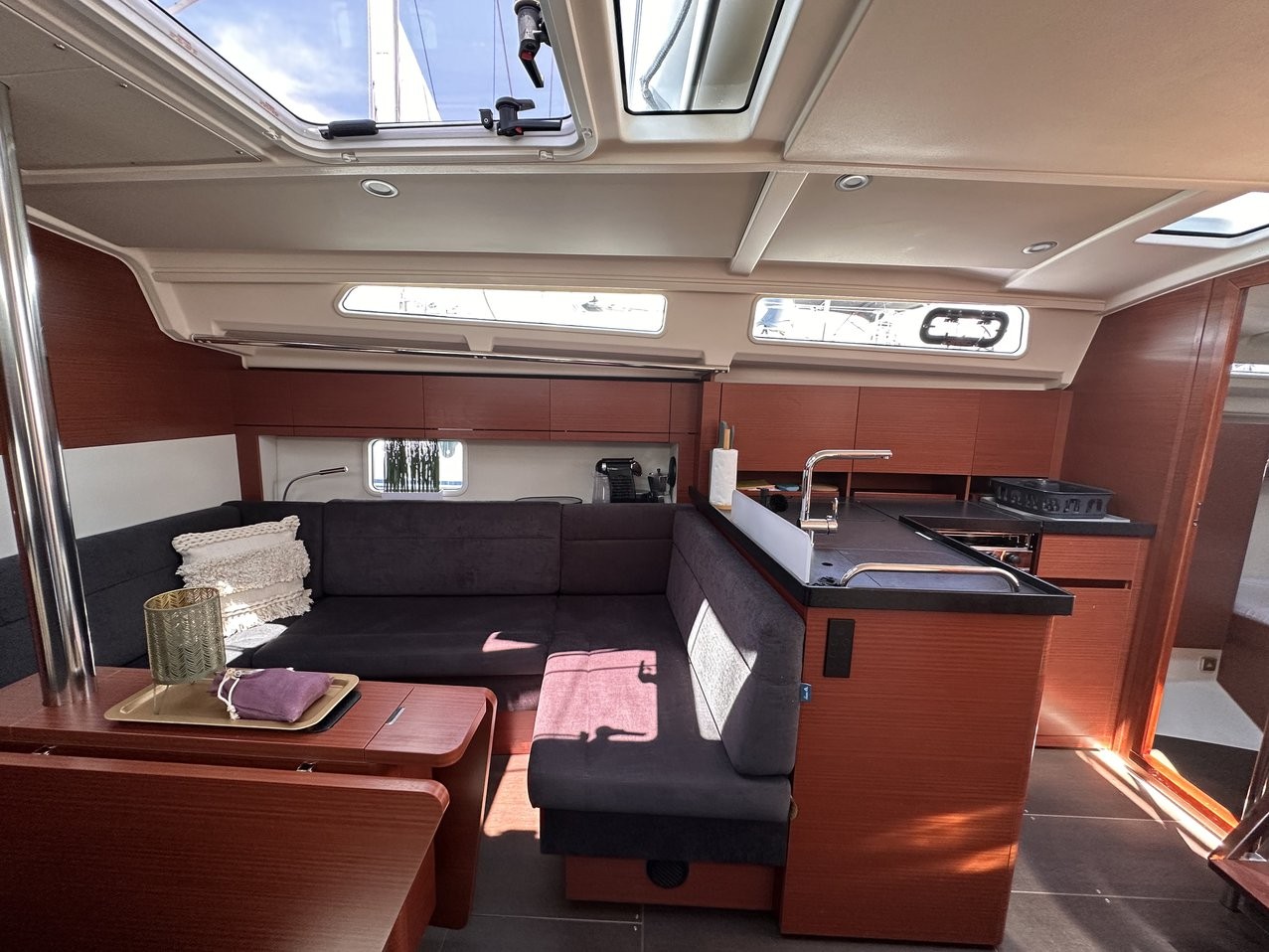 Hanse 388, Calypso | Yacht Charter Croatia