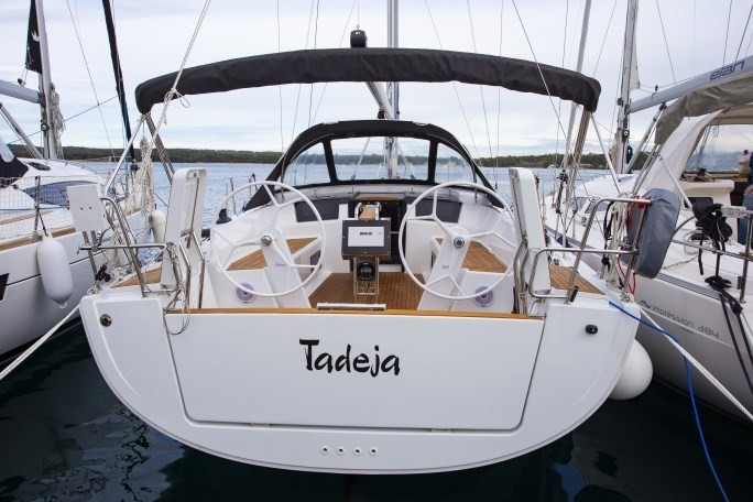 Hanse 388, Tadeja | Yacht Charter Croatia
