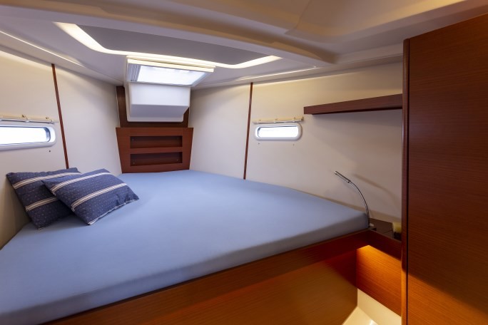 Hanse 388, Tadeja | Yacht Charter Croatia