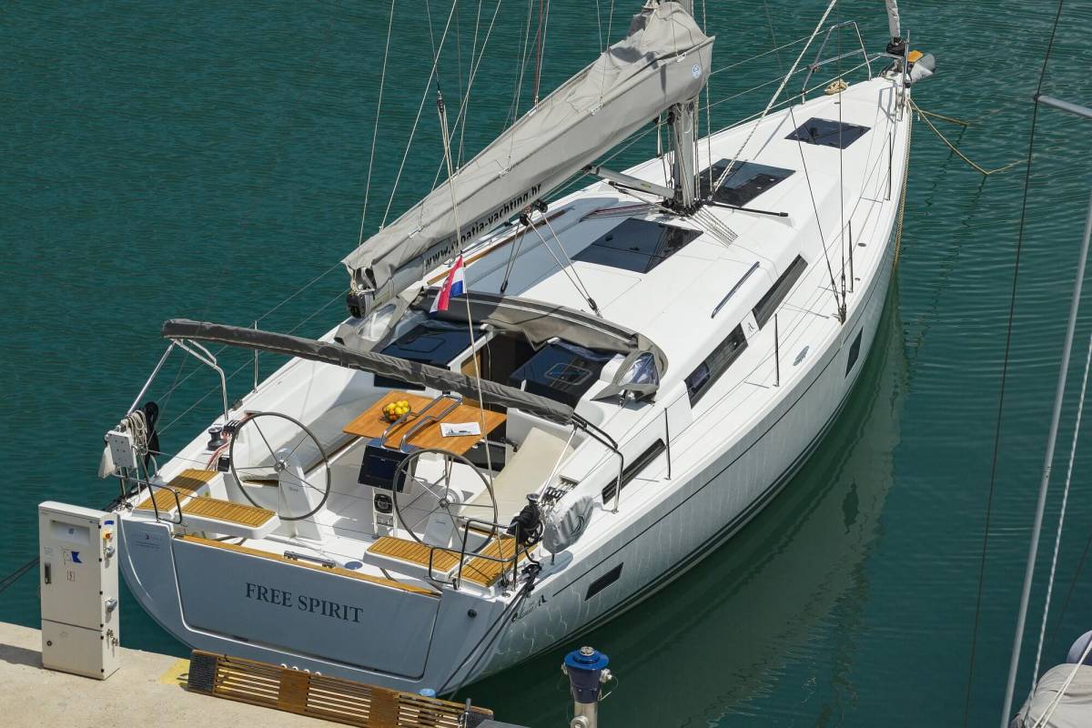 Hanse 388, Free Spirit | Yachtcharter Kroatien