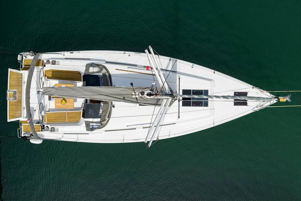 Hanse 388, Free Spirit | Yachtcharter Kroatien