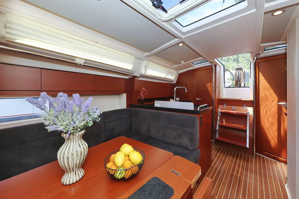 Hanse 388, Free Spirit | Yachtcharter Kroatien