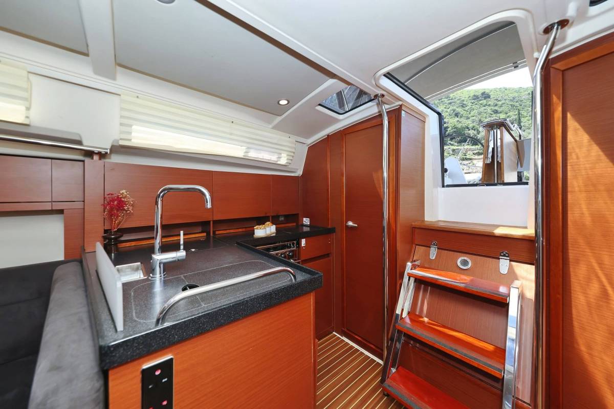 Hanse 388, Free Spirit | Yachtcharter Kroatien