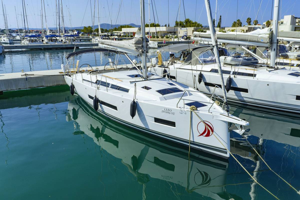 Hanse 410, Cleo | Noleggio di Yacht Croazia