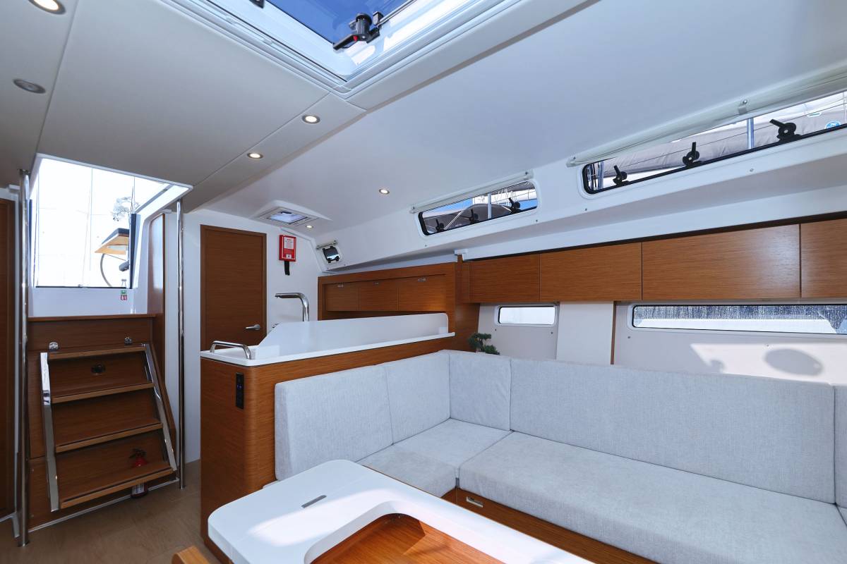 Hanse 410, Cleo | Noleggio di Yacht Croazia