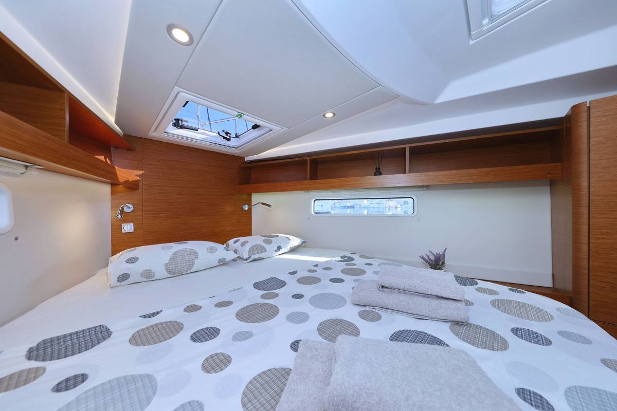 Hanse 410, Cleo | Noleggio di Yacht Croazia