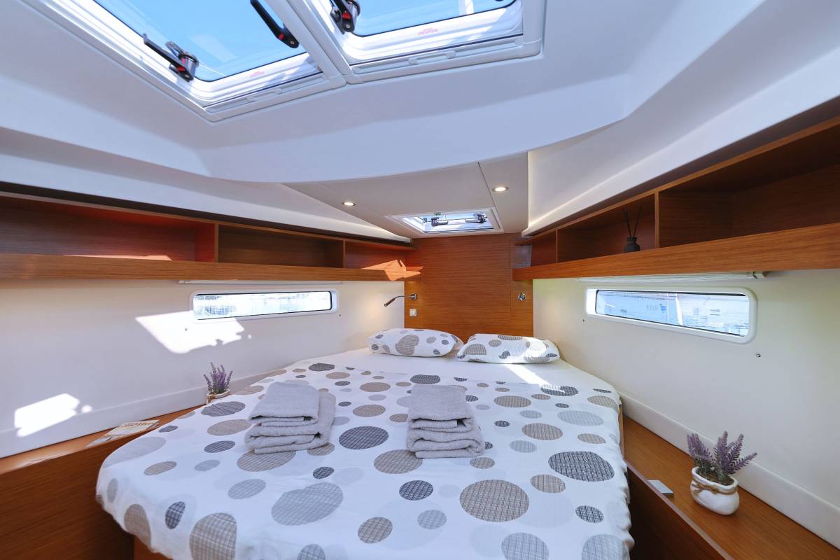 Hanse 410, Cleo | Noleggio di Yacht Croazia