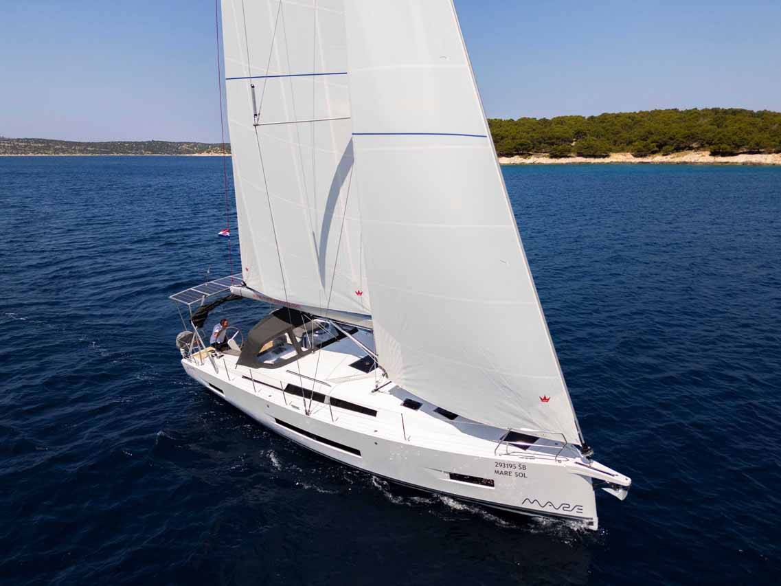 Hanse 410, Mare Sol | Noleggio di Yacht Croazia