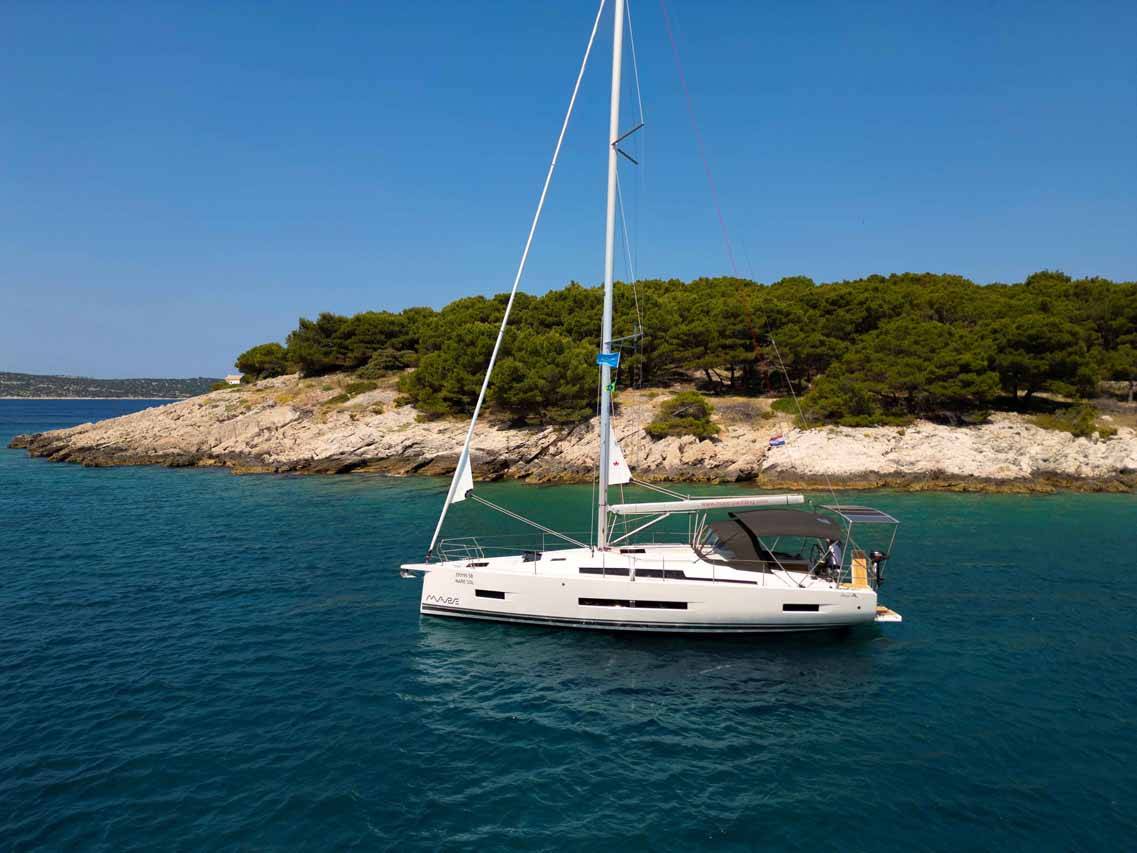 Hanse 410, Mare Sol | Noleggio di Yacht Croazia