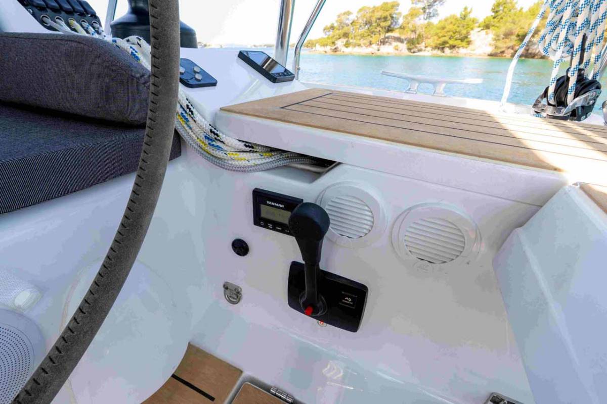 Hanse 410, Mare Sol | Noleggio di Yacht Croazia