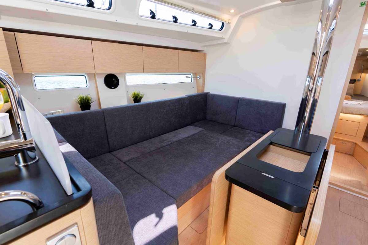 Hanse 410, Mare Sol | Noleggio di Yacht Croazia