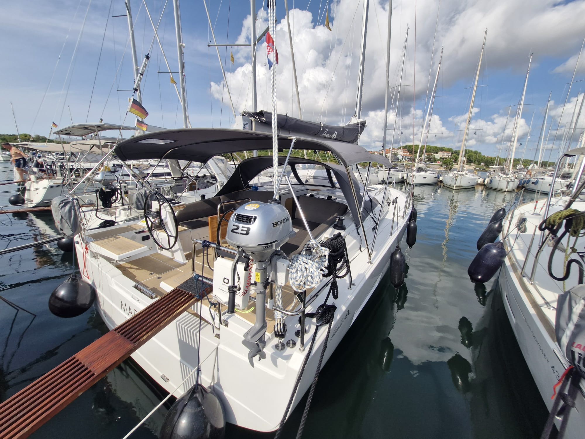 Hanse 410, Marius | Yacht Charter Croatia