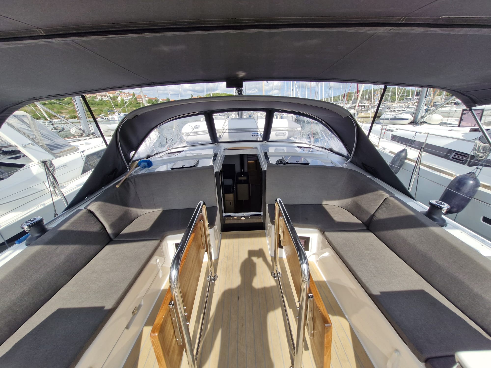 Hanse 410, Marius | Yacht Charter Croatia