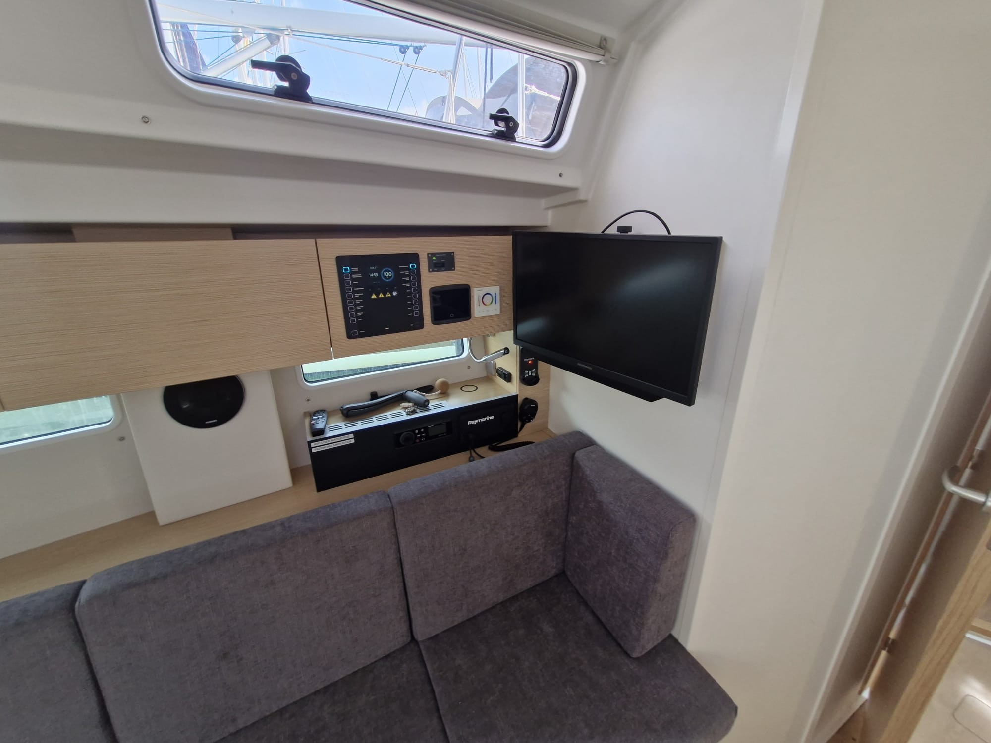 Hanse 410, Marius | Yacht Charter Croatia