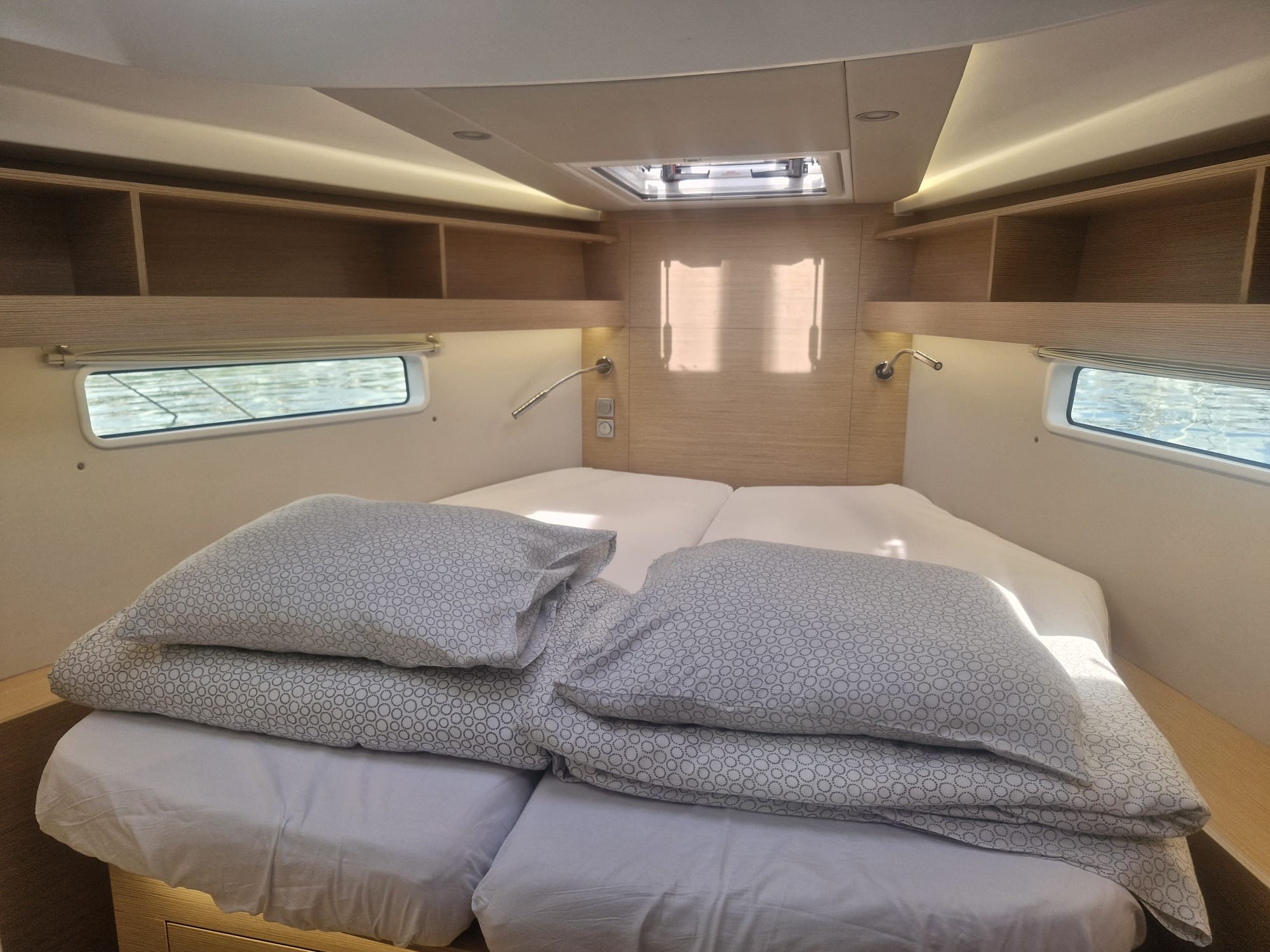 Hanse 410, Marius | Yacht Charter Croatia