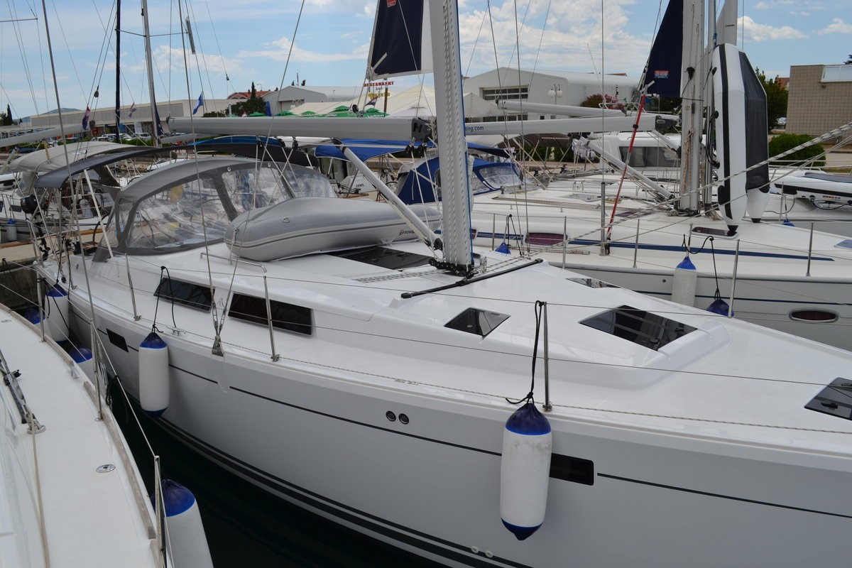 Hanse 415, Vega | Yacht Charter Croatia