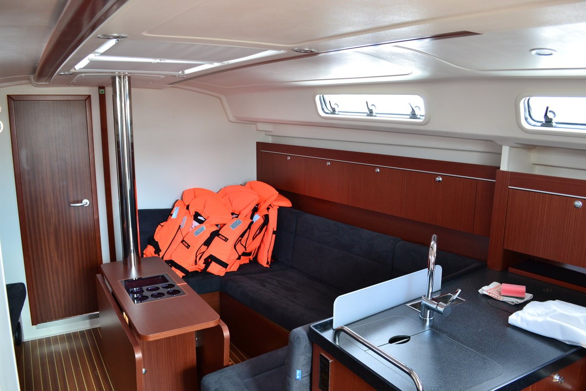 Hanse 415, Vega | Yacht Charter Croatia
