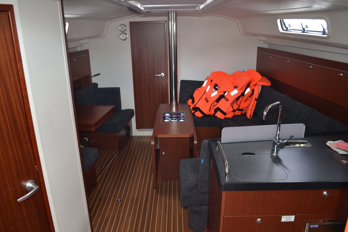 Hanse 415, Vega | Yacht Charter Croatia
