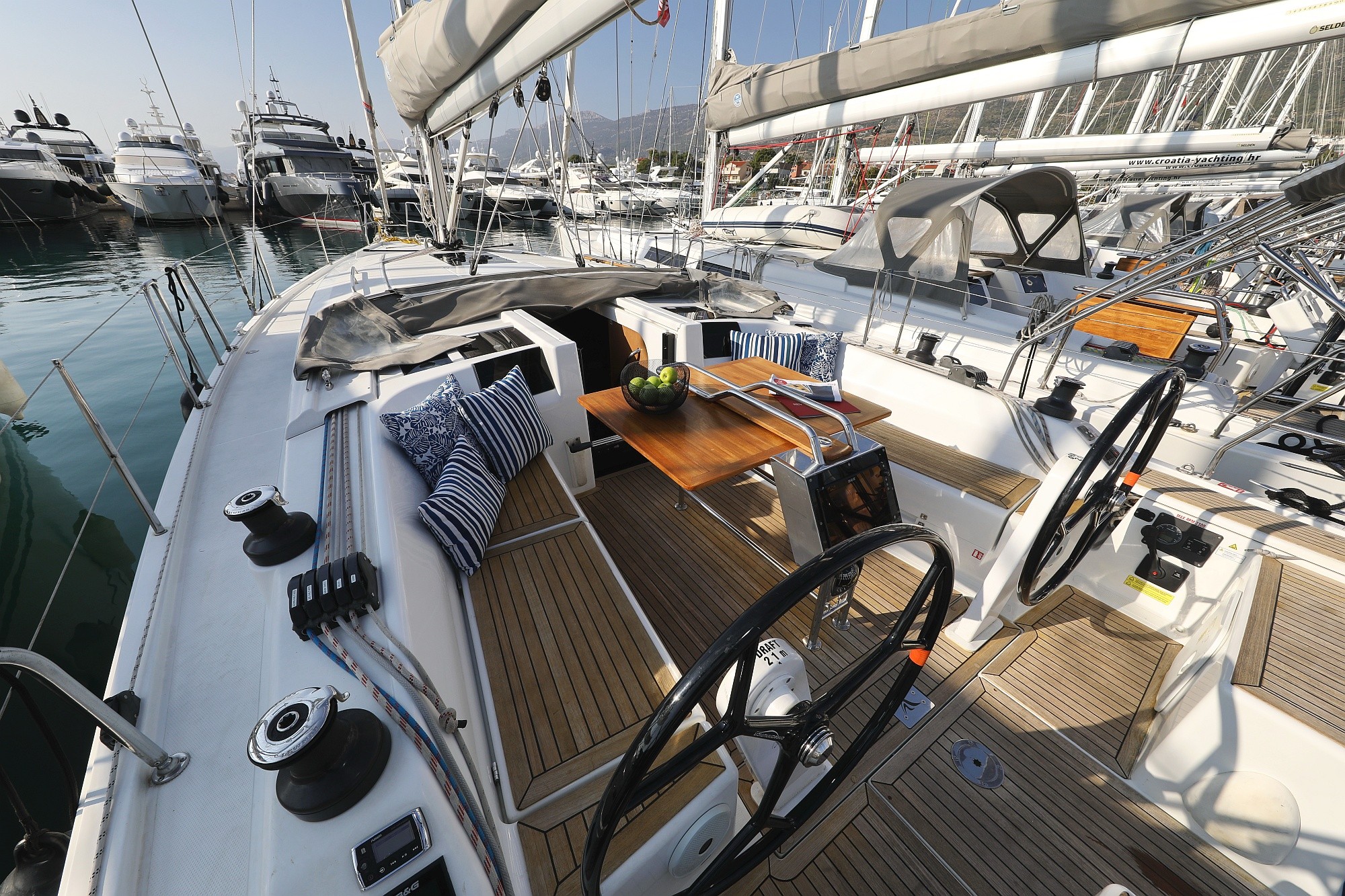 Hanse 415, take a break | Yacht Charter Croatia