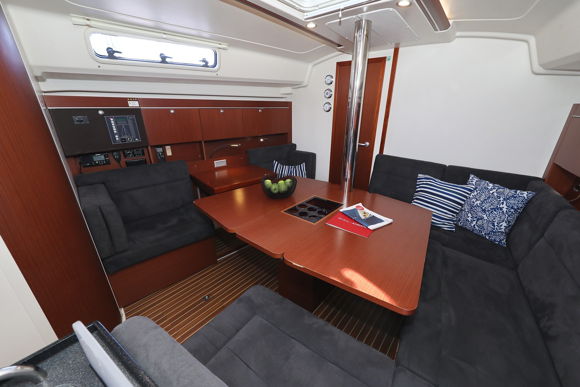 Hanse 415, take a break | Yacht Charter Croatia