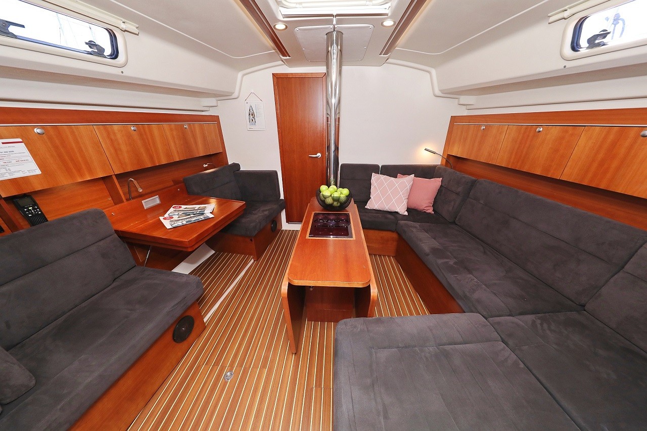 Hanse 415, Luna | Yacht Charter Croatia