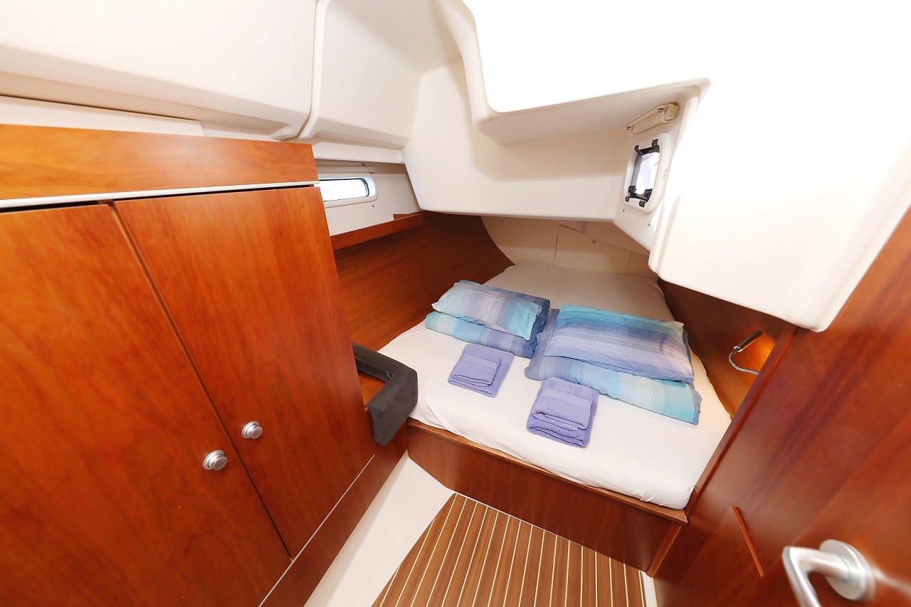 Hanse 415, Luna | Yacht Charter Croatia