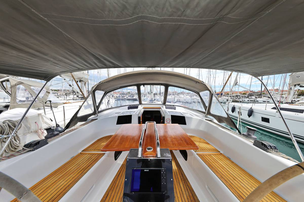 Hanse 415, Natali | Yacht Charter Croatia