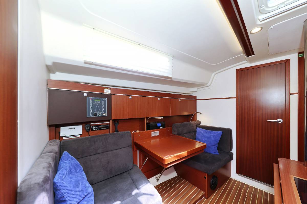 Hanse 415, Natali | Yacht Charter Croatia