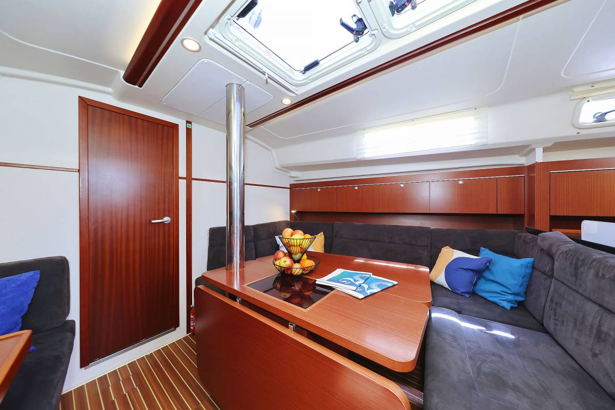 Hanse 415, Natali | Yacht Charter Croatia