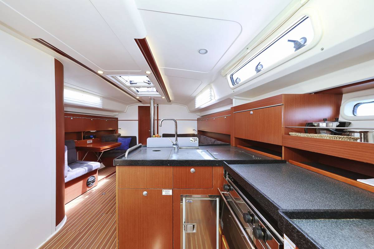 Hanse 415, Natali | Yacht Charter Croatia