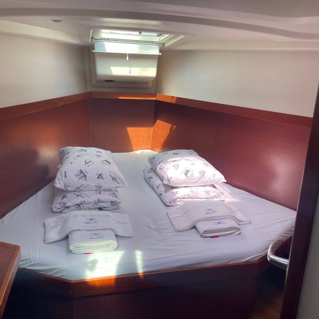 Hanse 415, Ivy | Yacht Charter Croatia