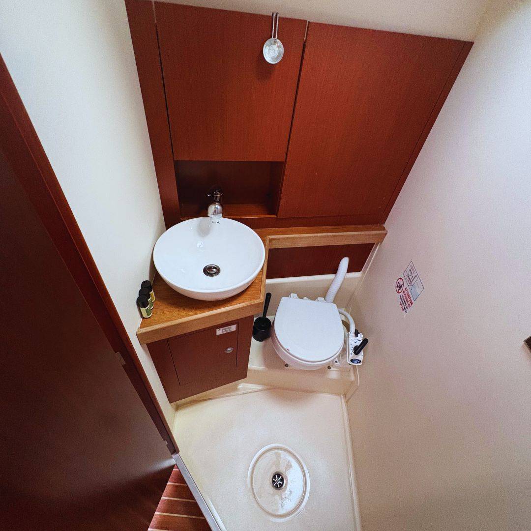 Hanse 415, Ivy | Yacht Charter Croatia