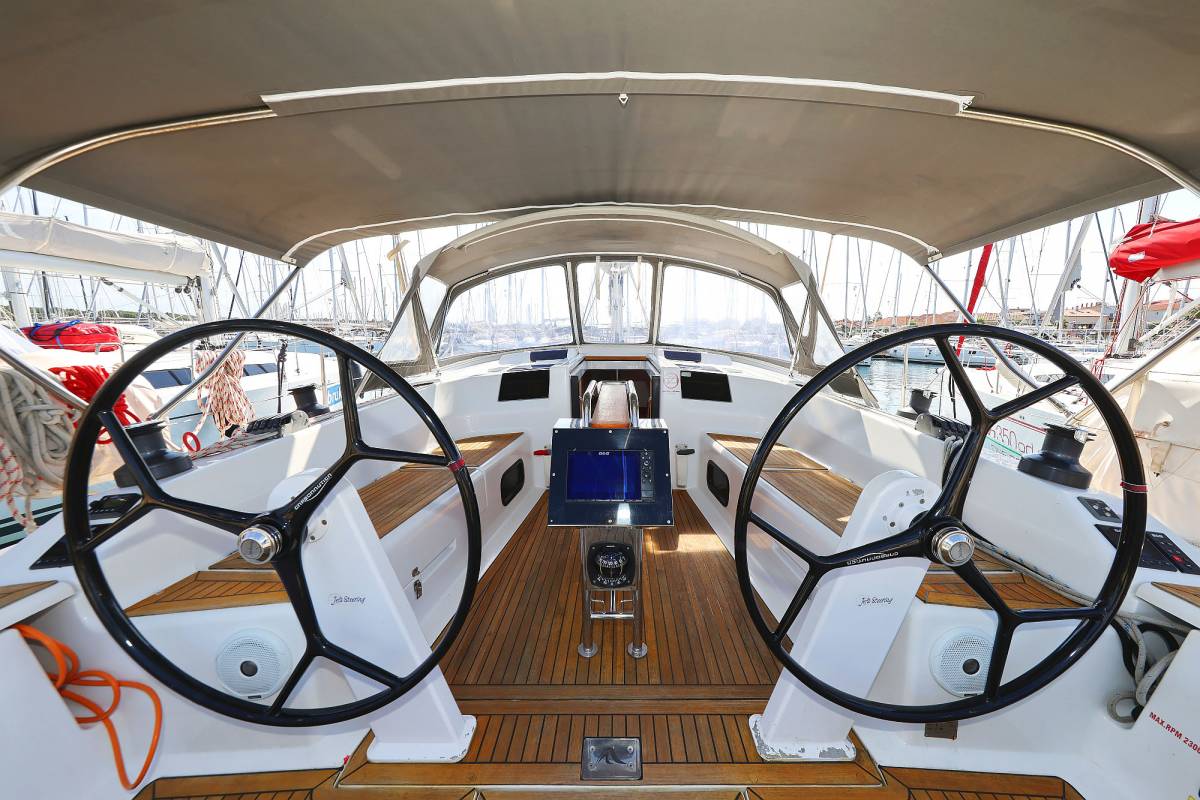 Hanse 415, Pretty Woman | Yacht Charter Croatia