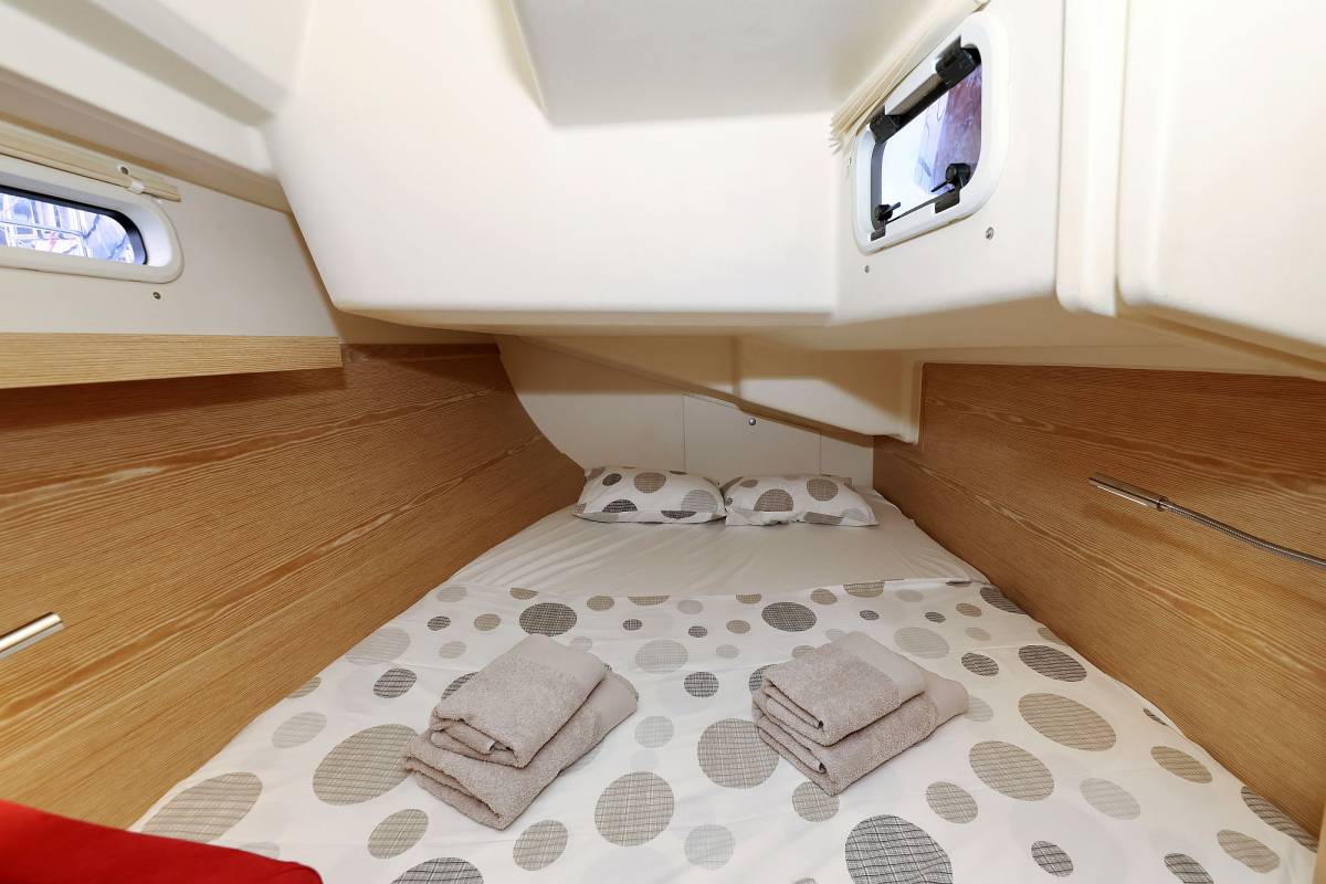 Hanse 415, Pretty Woman | Yacht Charter Croatia