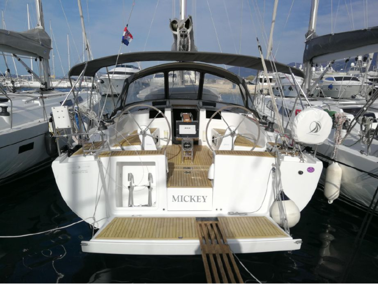 Hanse 415, Mickey | Yacht Charter Croatia